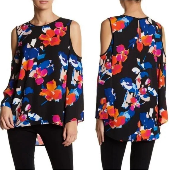 Vince Camuto Tops - Vince Camuto Cold Shoulder Top